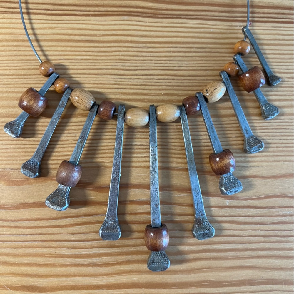 Authentic 1960’s Wood Bead and Hammered Metal Necklace - Picture 3 of 6